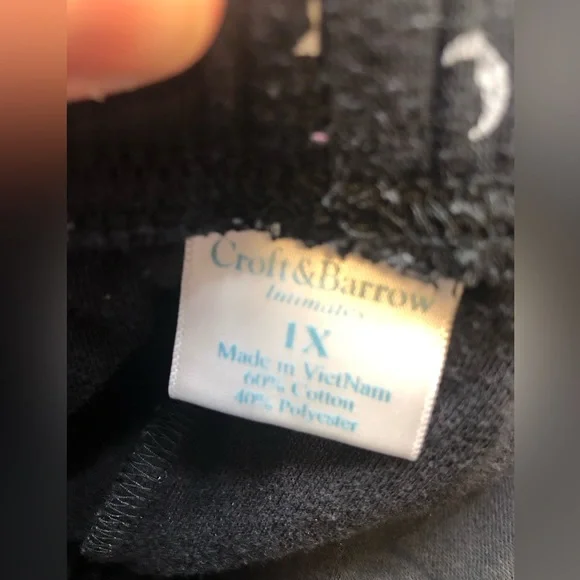 Croft & Barrow Women’s black ‘starry night’ sleep pants, 1X - Picture 4 of 4